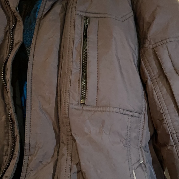 Insulated jacket - Picture 3 of 8